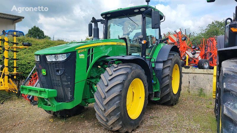 tracteur à roues John Deere 8320r