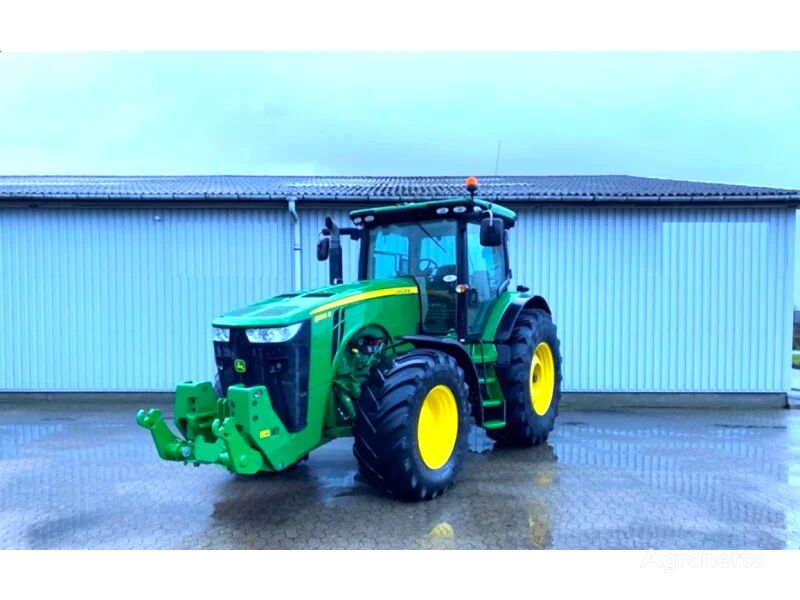 John Deere 8335R wheel tractor