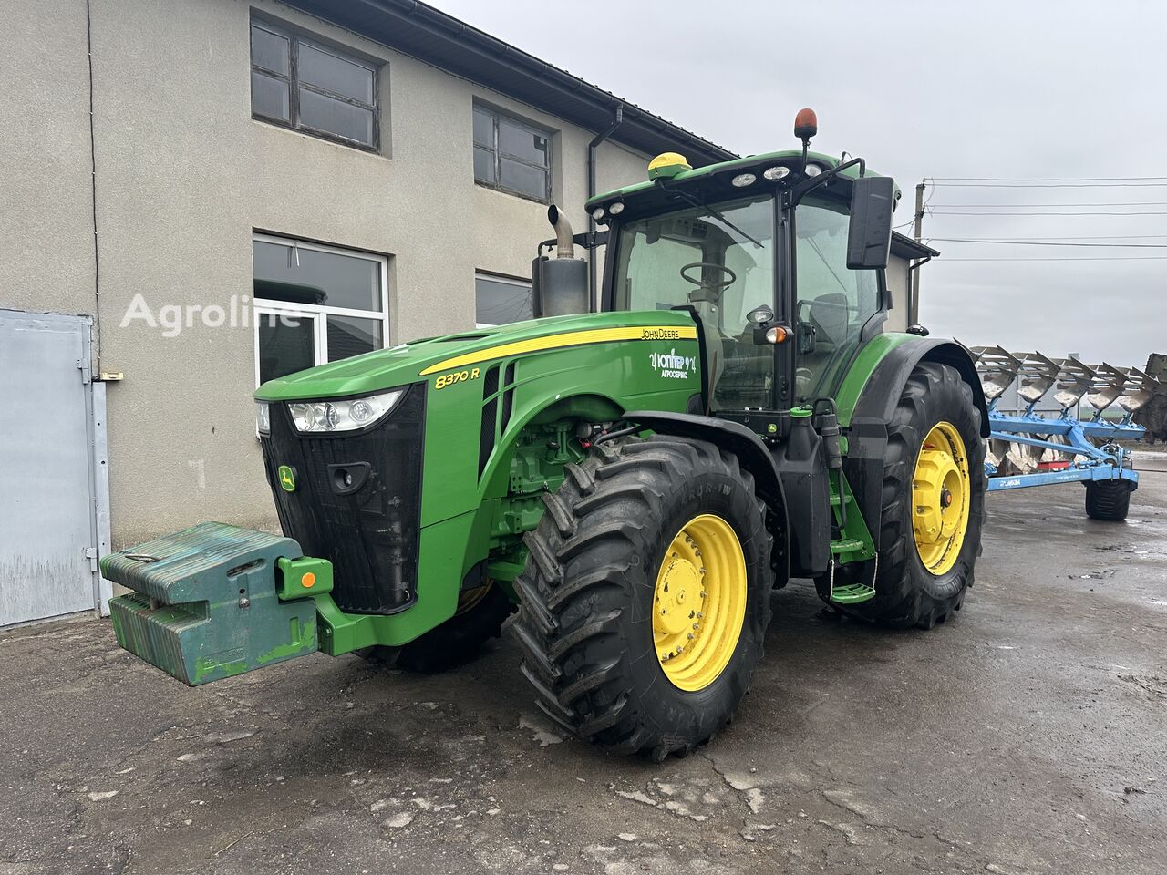 Tracteur à roues John Deere 8370 R - Agroline