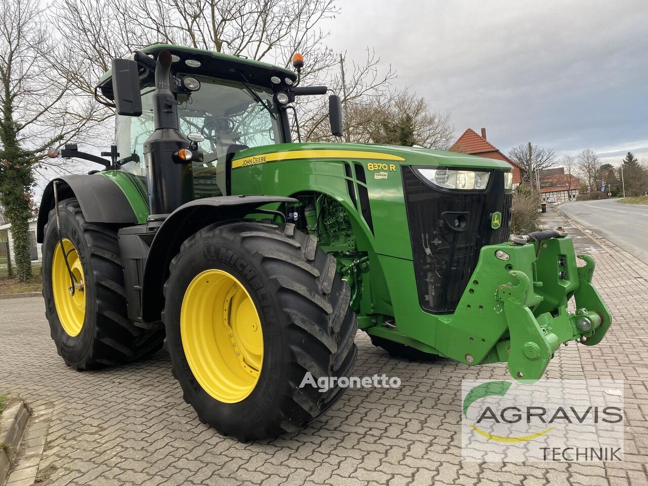 John Deere 8370R wheel tractor