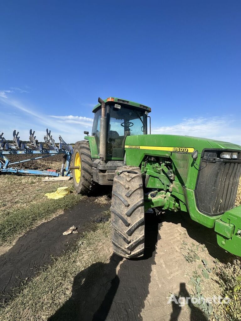 John Deere 8400 pyörätraktori