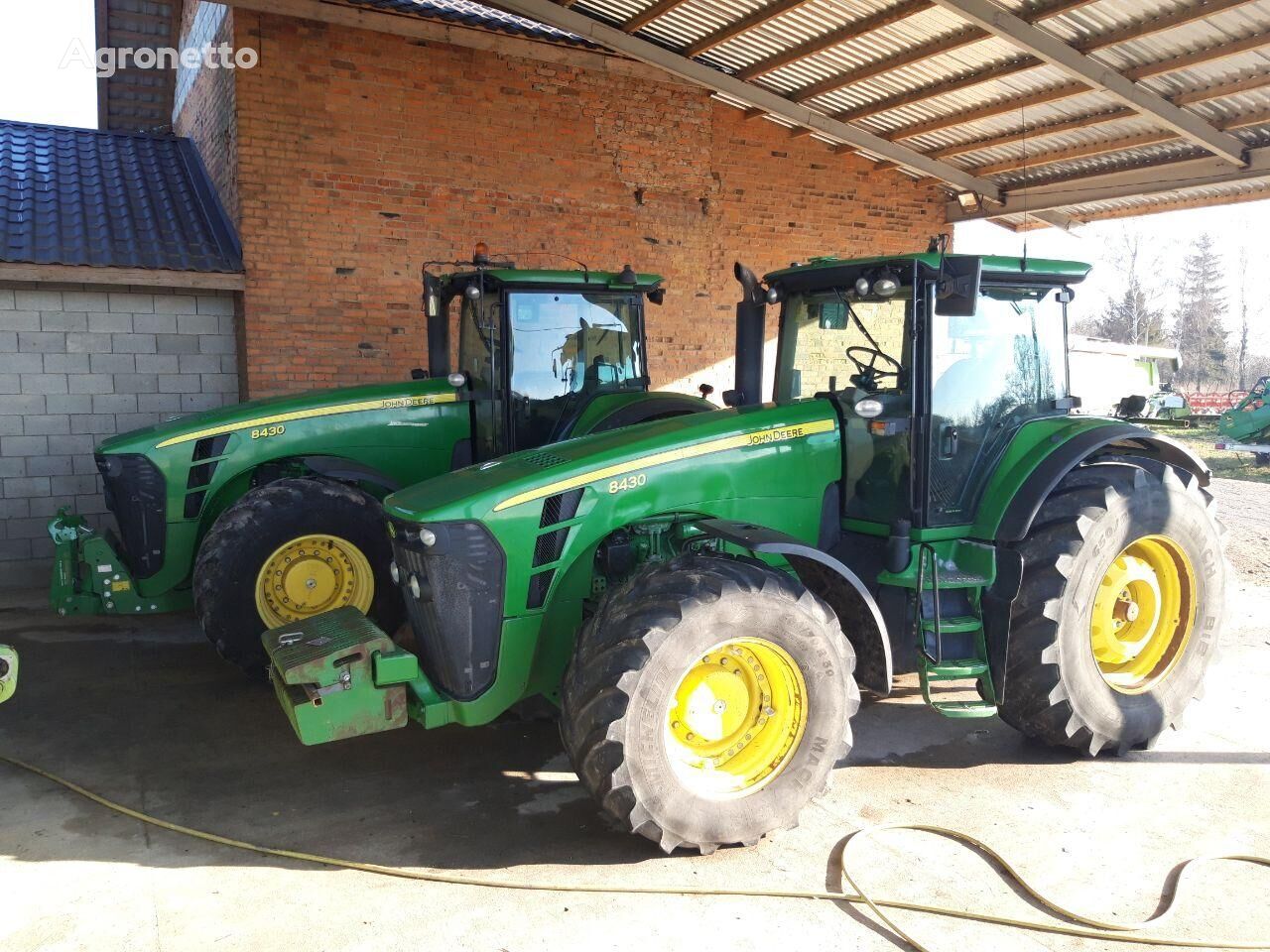 tractor cu roţi John Deere 8430