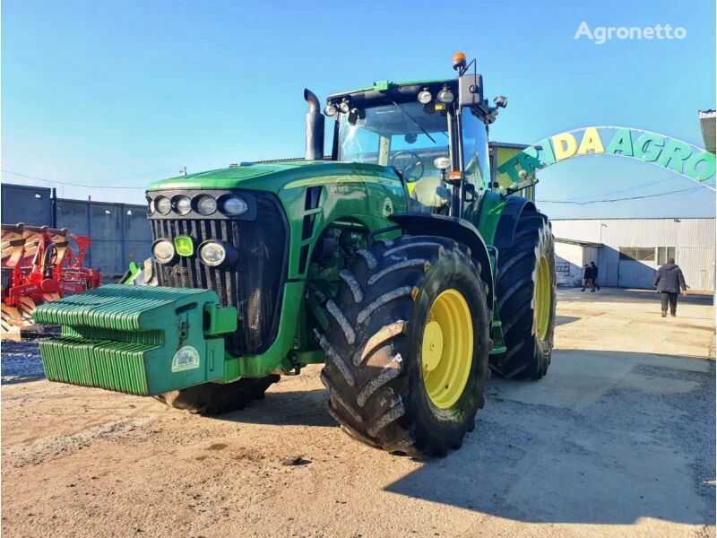 трактор колесный John Deere 8530