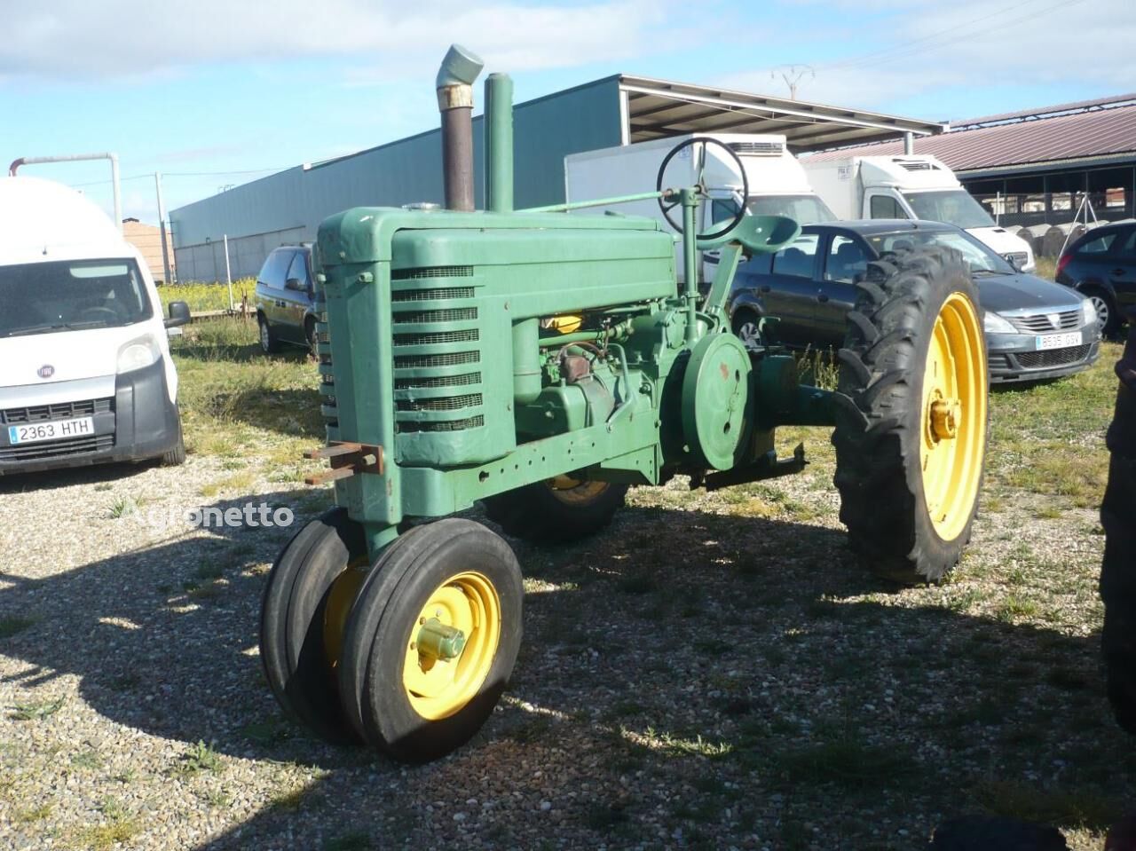 John Deere Modell B wheel tractor