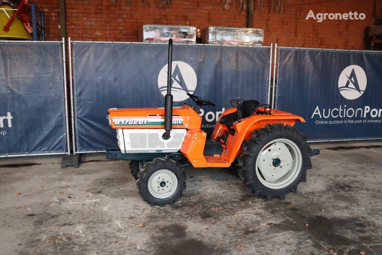 trattore gommato Kubota B1702DT