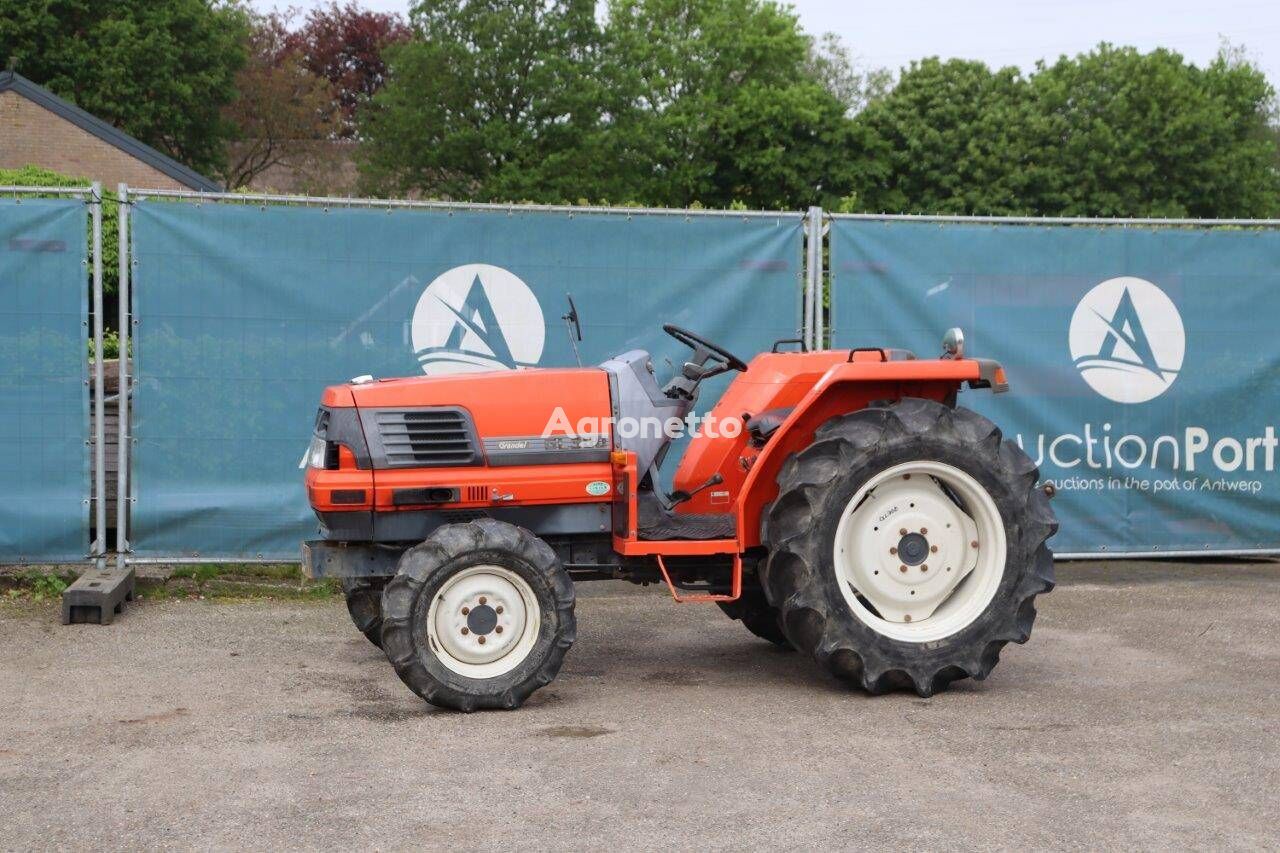 Kubota Grandel GL300 wheel tractor