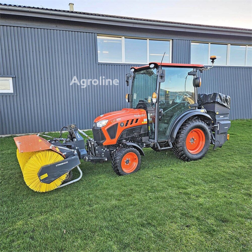 Kolový traktor Kubota LX-401 - Agroline