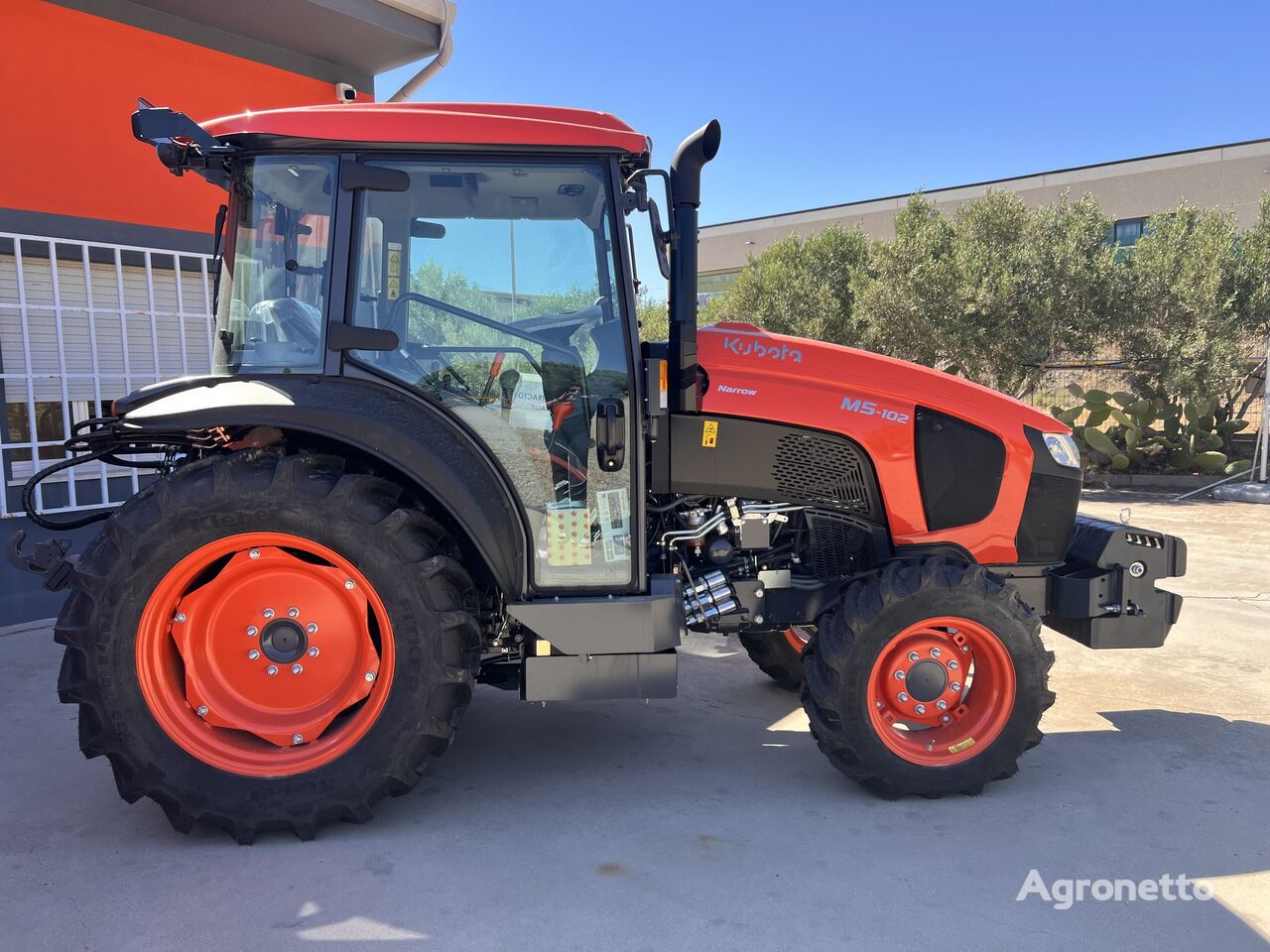 tractor cu roţi Kubota M5102 nou