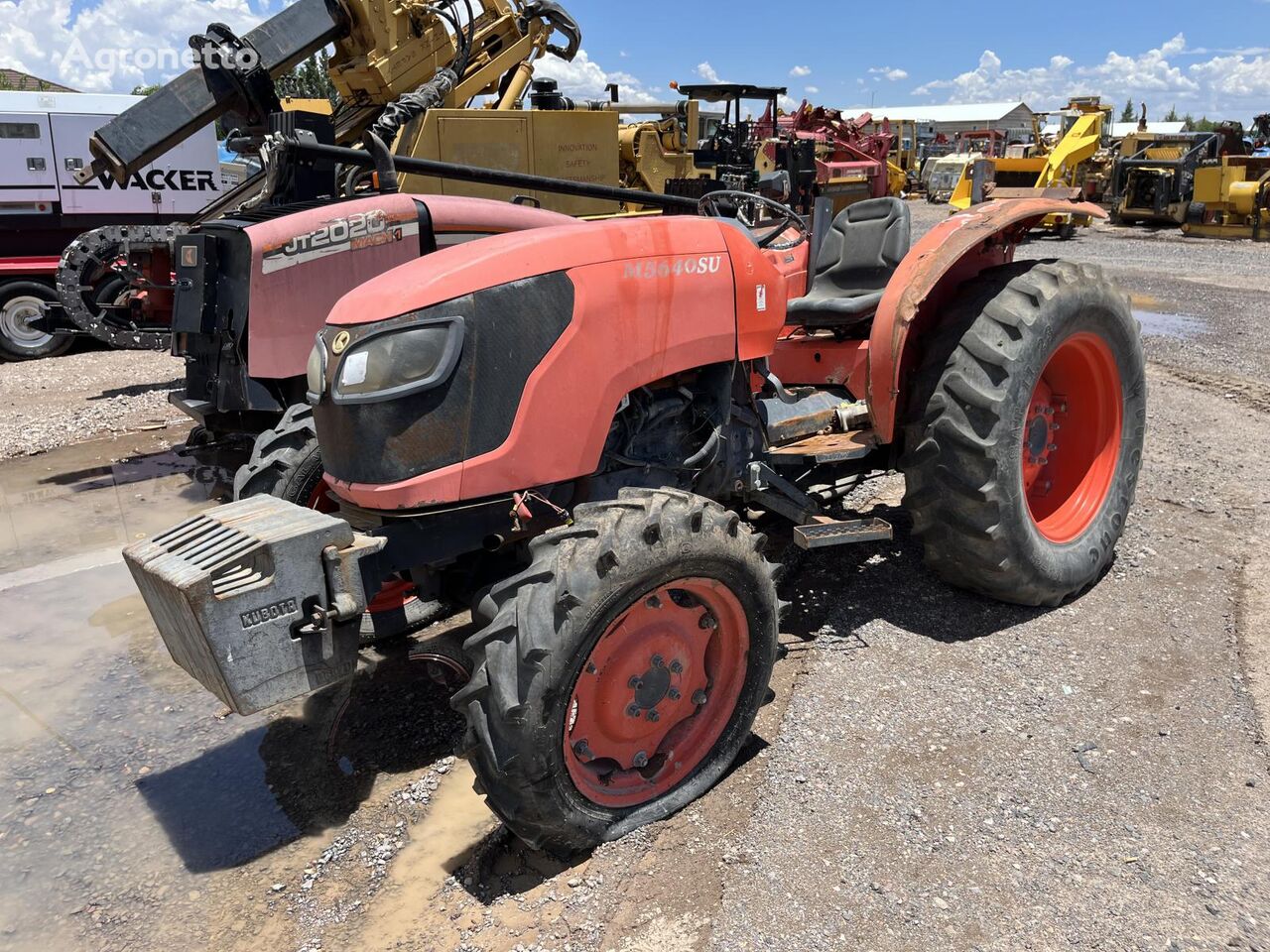 трактор колесный Kubota M5640SU