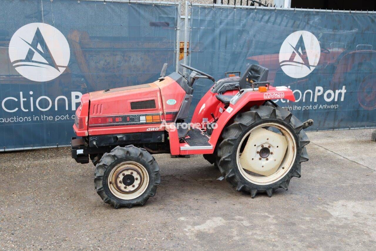 جرار بعجلات Kubota MT20