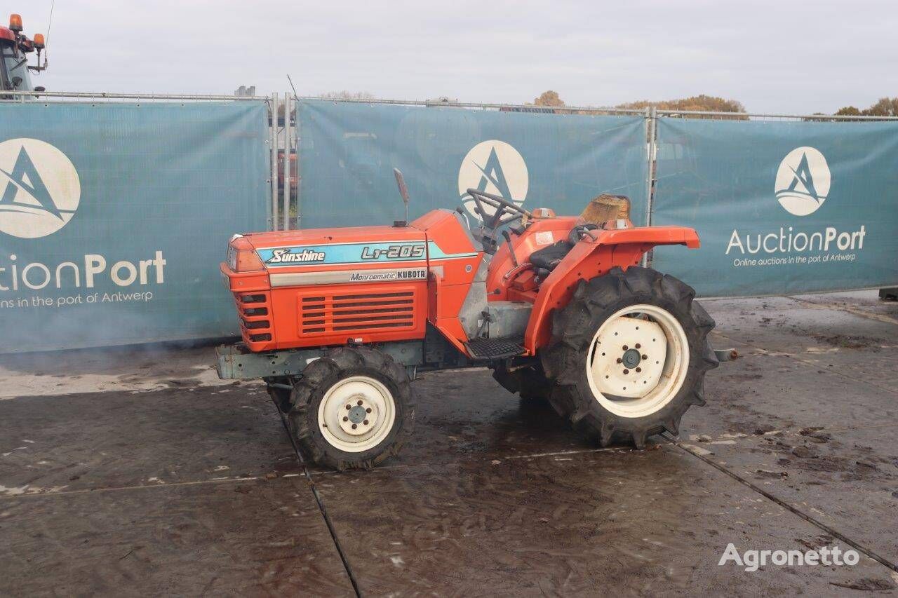 Kubota Sunshine L1-205 wheel tractor