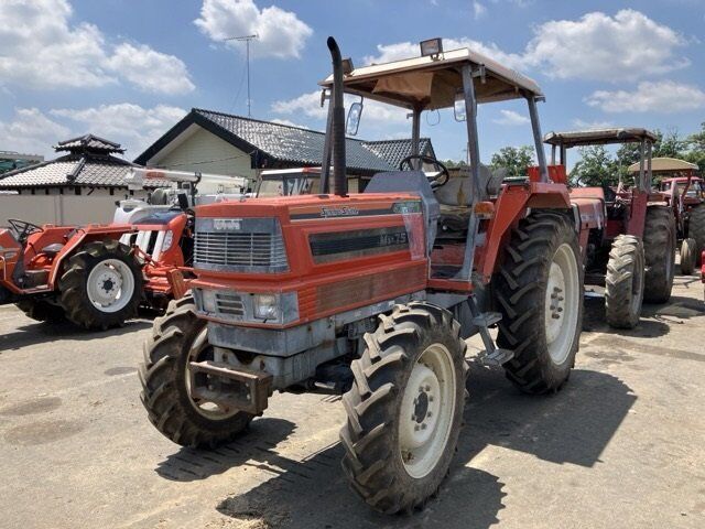 трактор колісний Kubota TRACTOR(Kubota)