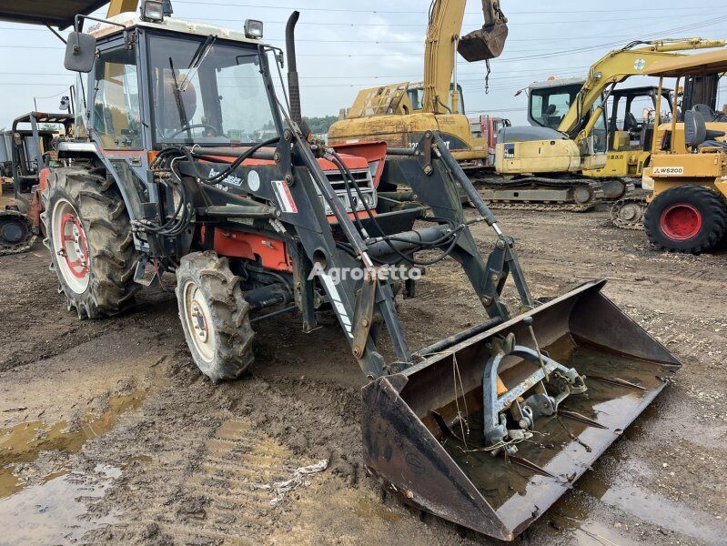 جرار بعجلات Kubota TRACTOR(Kubota)