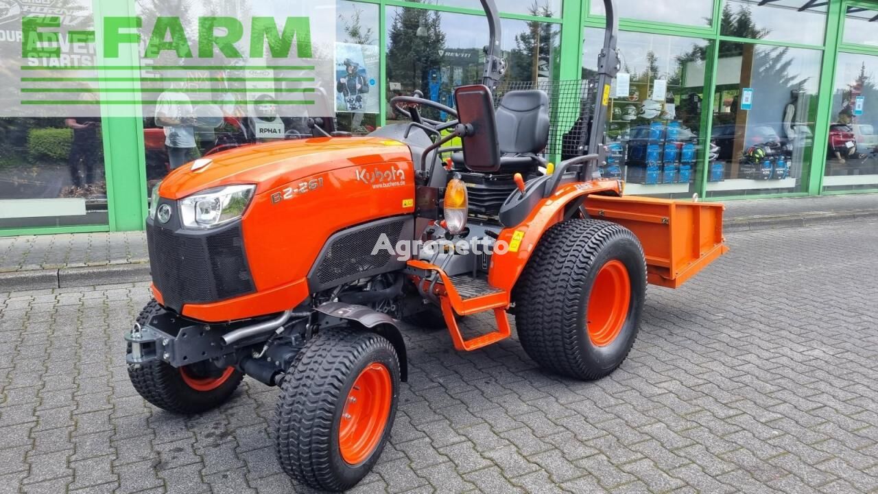 Kubota b2261 hst tractor de ruedas