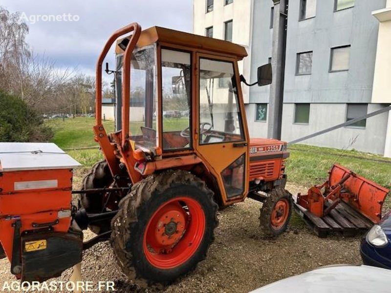 Kubota l2250 traktor točkaš