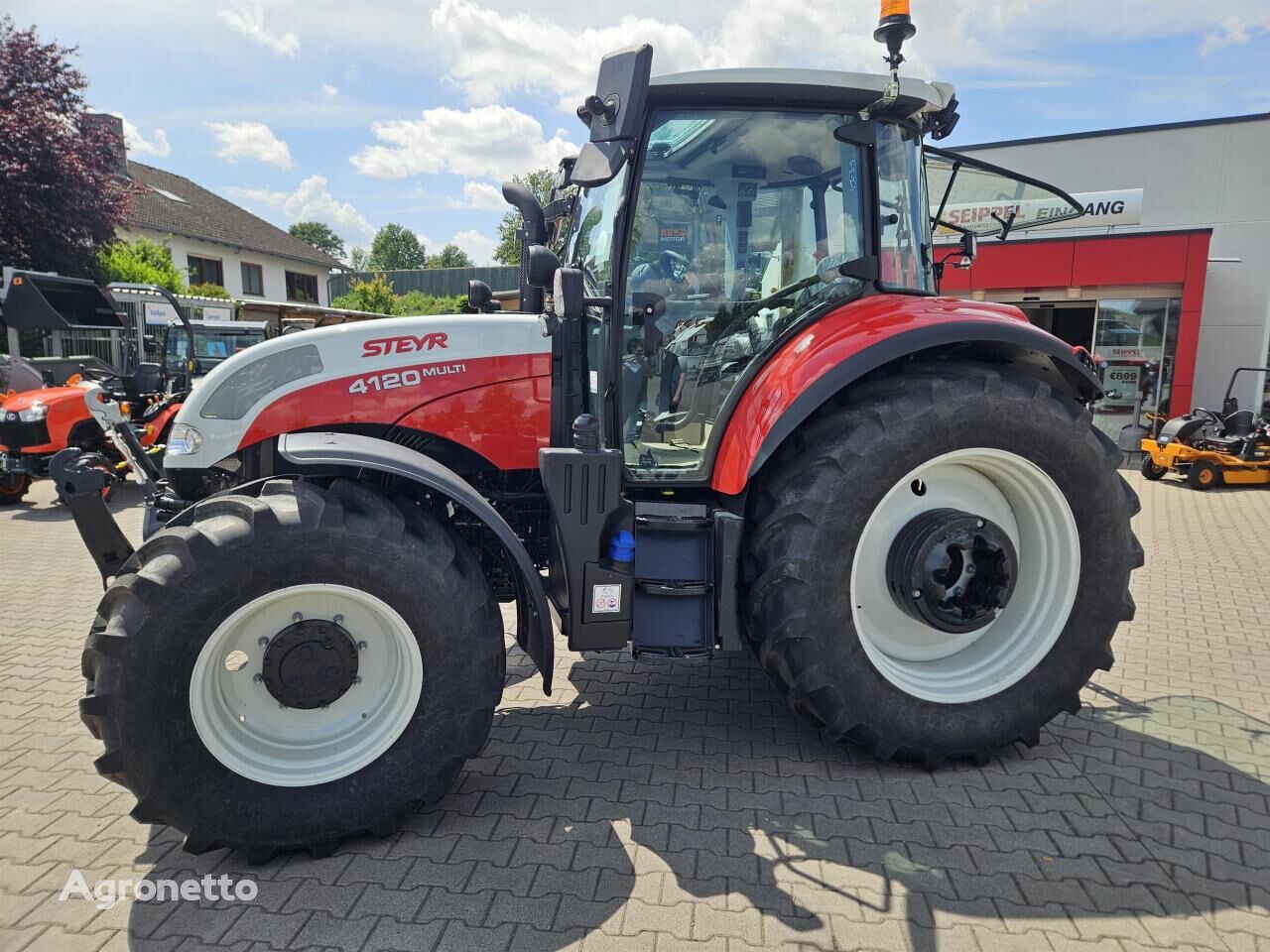 neuer MULTI 4120 Radtraktor