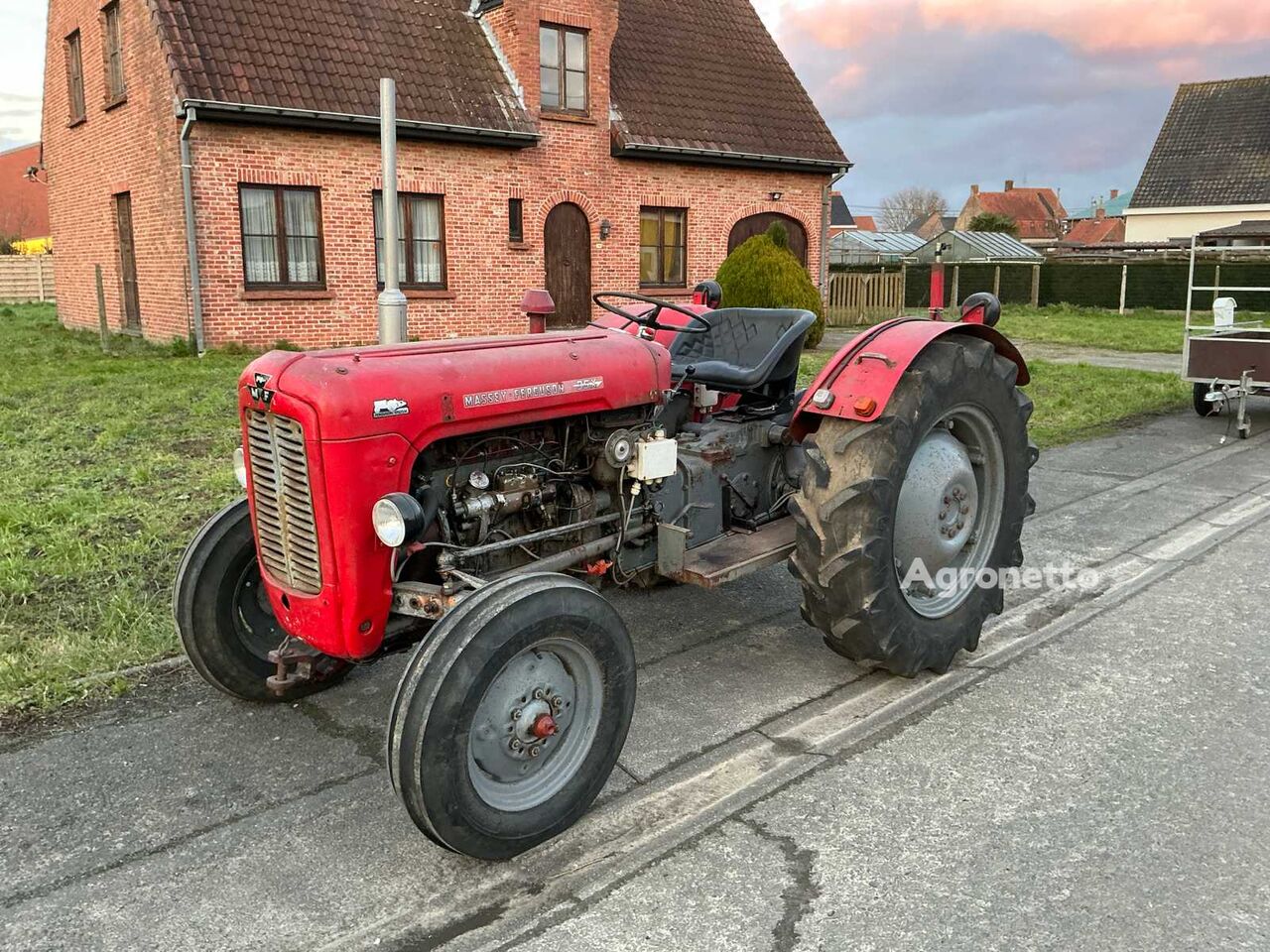 Massey Ferguson 35X traktor på hjul