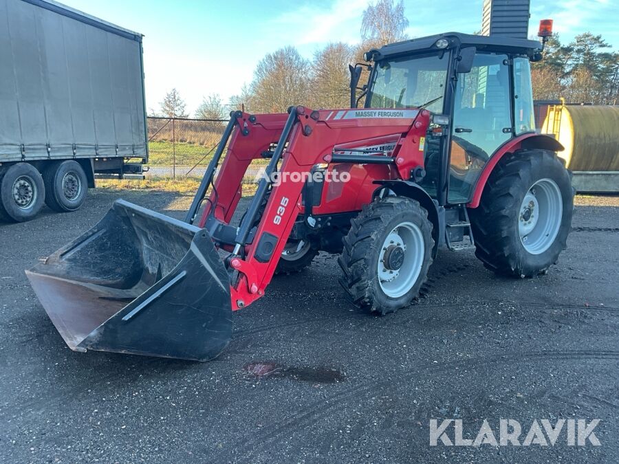 máy kéo bánh lốp Massey Ferguson 3632