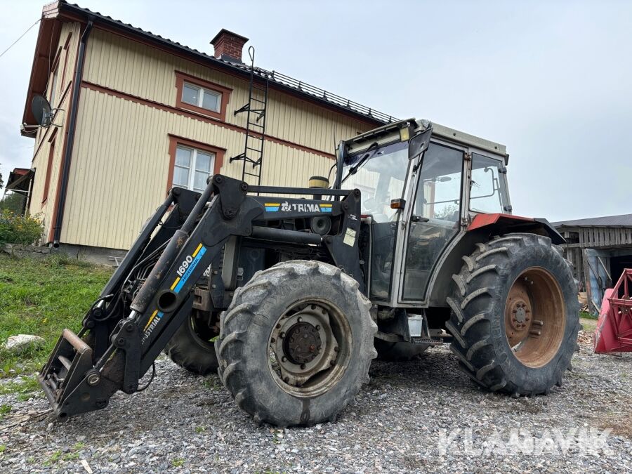 Massey Ferguson 375 tractor de ruedas