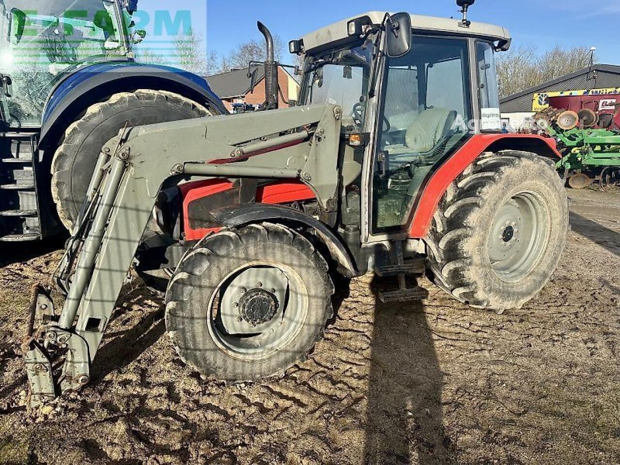 tracteur à roues Massey Ferguson 4325