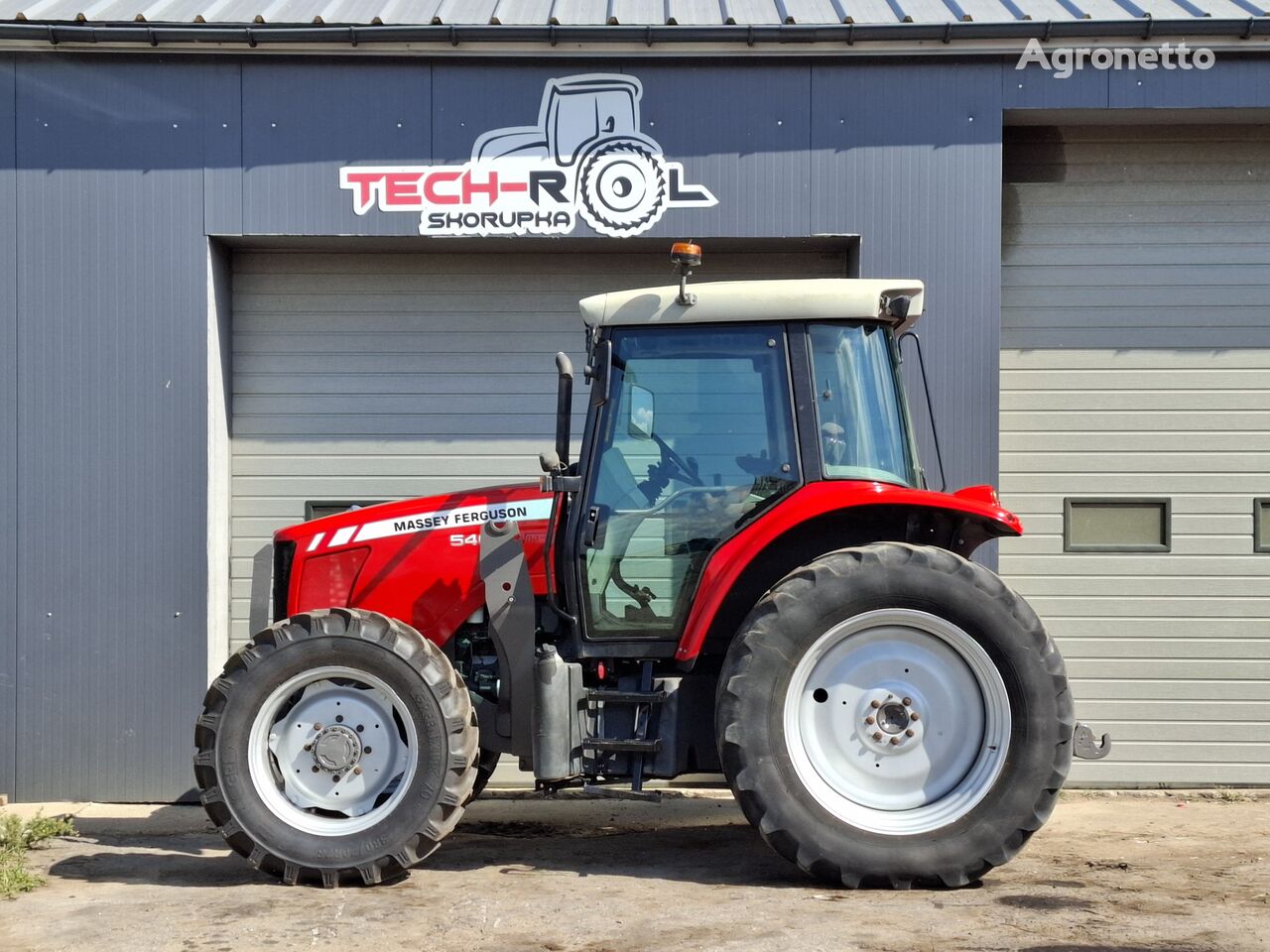 трактор колесный Massey Ferguson 5460 dyna-4