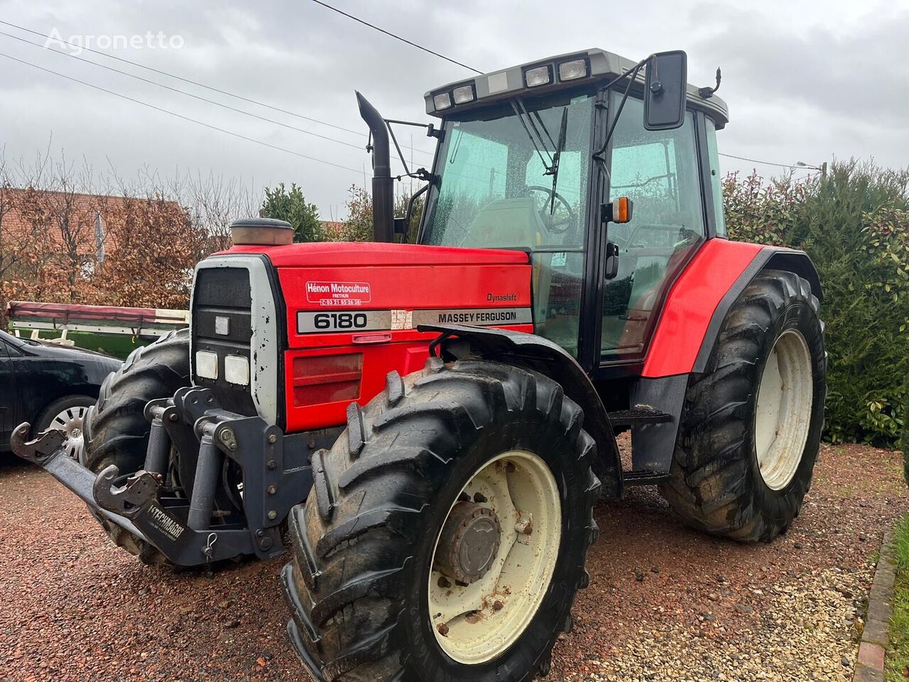 traktor na kolesih Massey Ferguson 6180