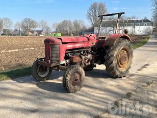 Massey Ferguson 65 pyörätraktori