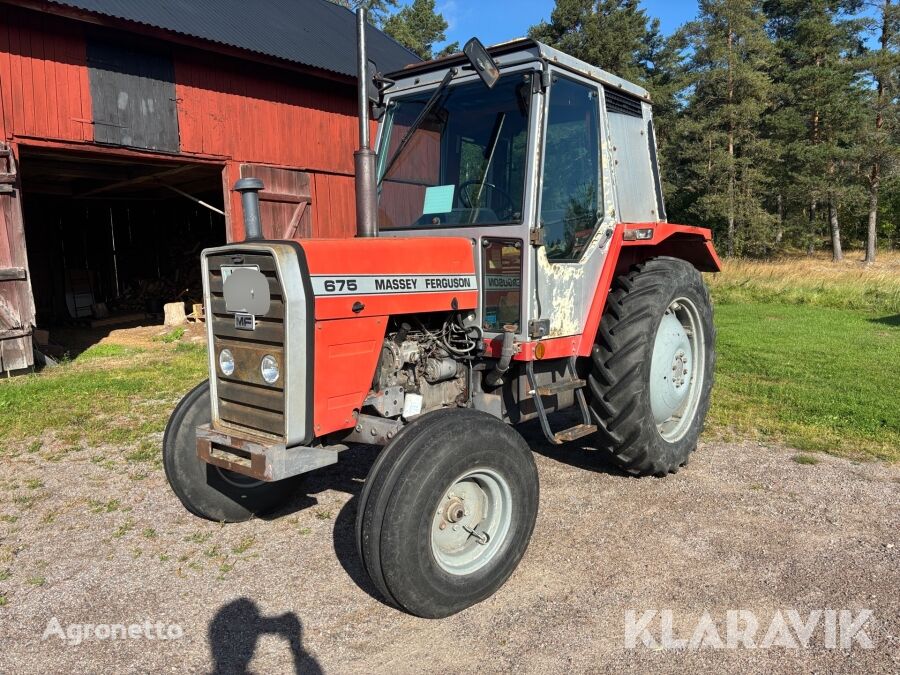 جرار بعجلات Massey Ferguson 675