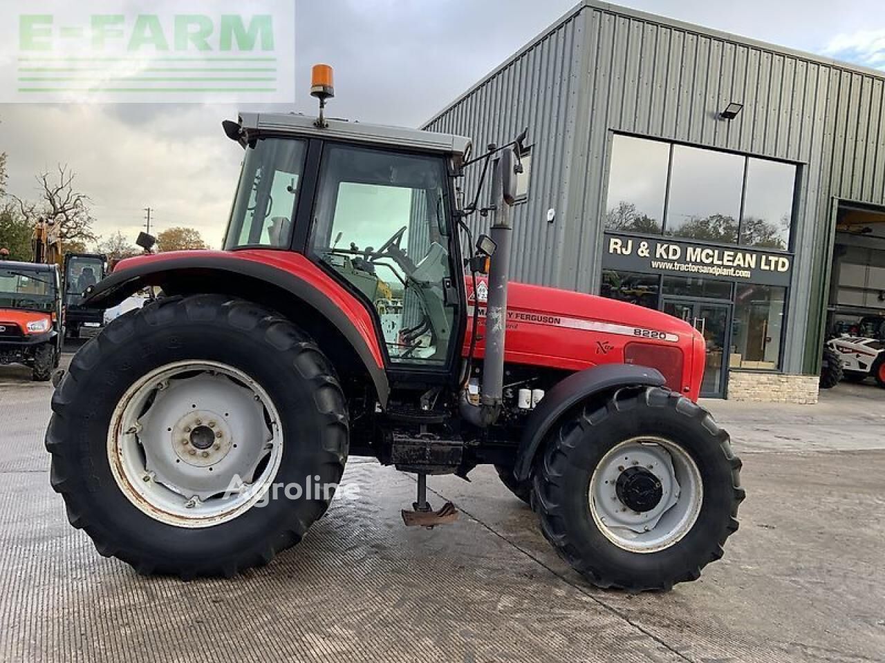 Tracteur à roues Massey Ferguson 8220 xtra power control tractor (st24304) - Agroline