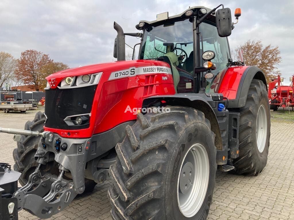 Massey Ferguson 8740S tractor de ruedas