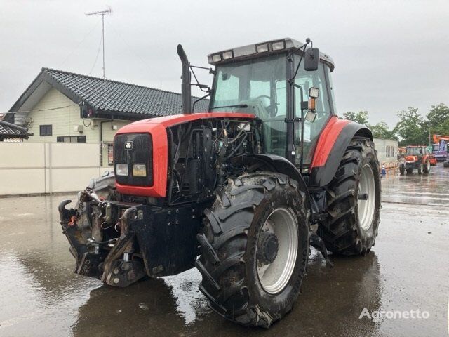 tracteur à roues Massey Ferguson TRACTOR(Massey Ferguson)