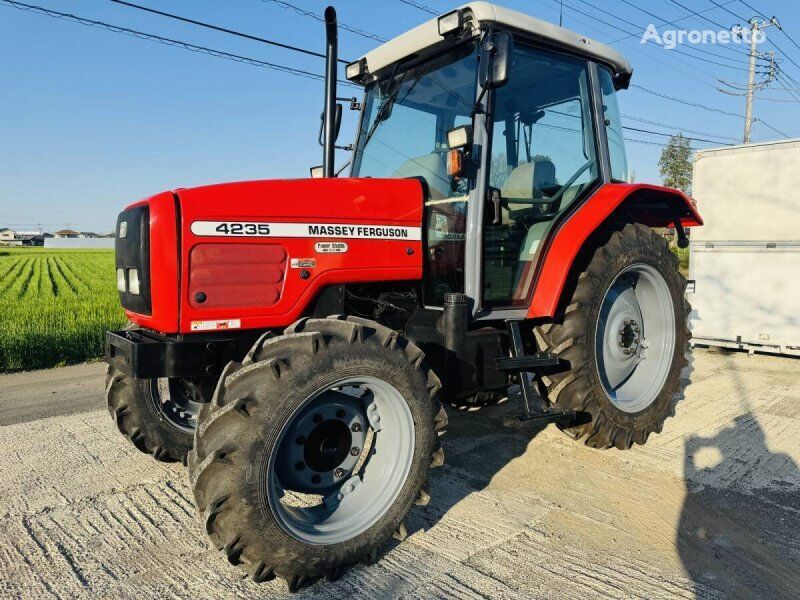 трактор колесный Massey Ferguson TRACTOR(Massey Ferguson)