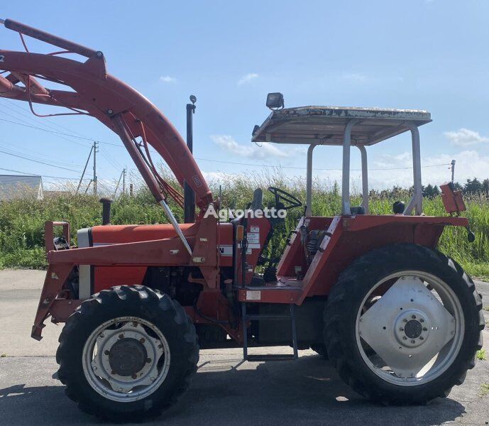 tracteur à roues Massey Ferguson TRACTOR(Massey Ferguson)