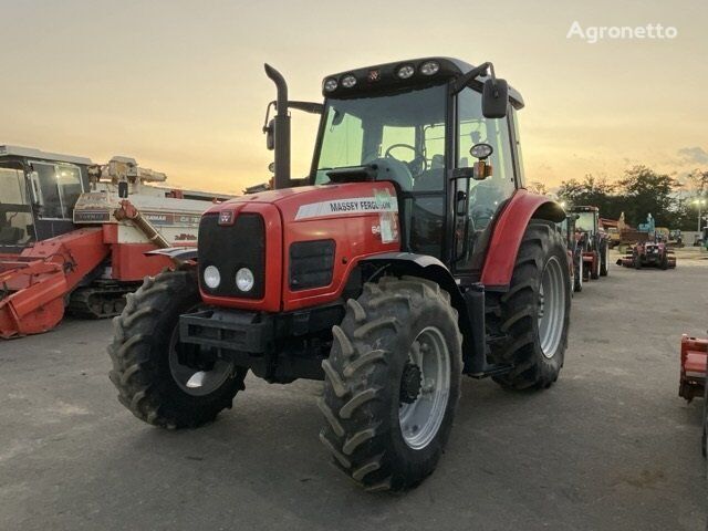 kolový traktor Massey Ferguson TRACTOR(Massey Ferguson)