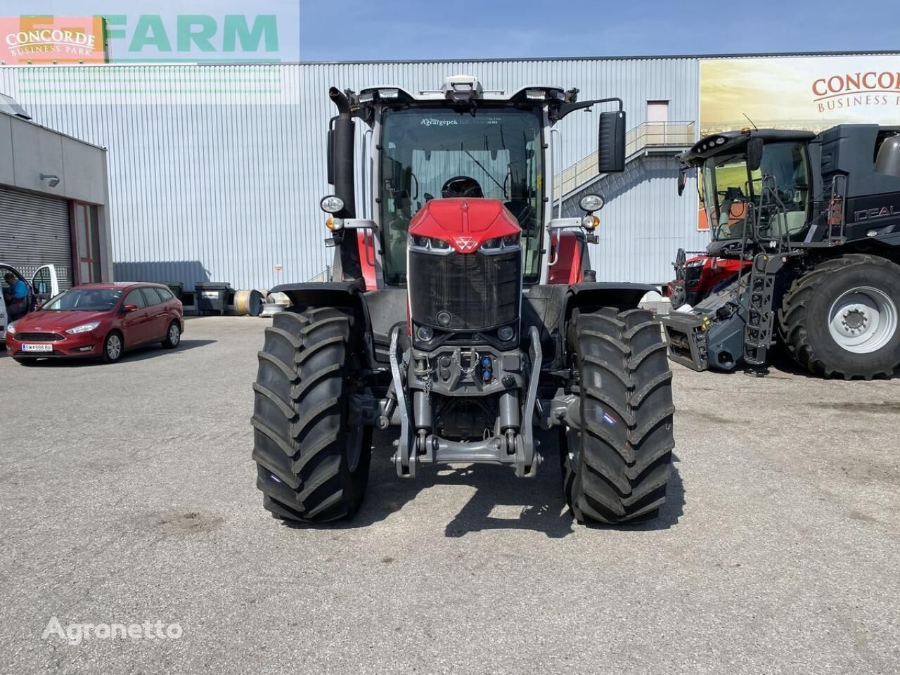 Massey Ferguson mf 8s.225 dyna 7 exclusive Exclusive wheel tractor