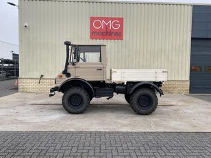 Mercedes-Benz Unimog 407 wielen trekker
