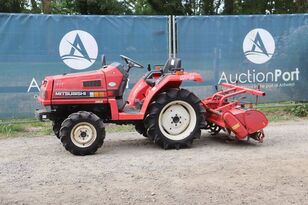 جرار بعجلات Mitsubishi MT16
