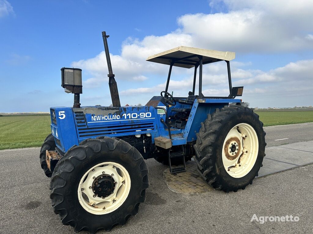 جرار بعجلات New Holland 110-90 DT