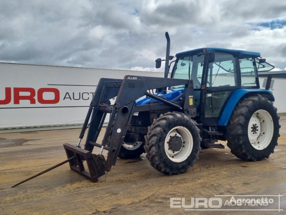 trattore gommato New Holland 6635