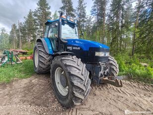 جرار بعجلات New Holland 8560