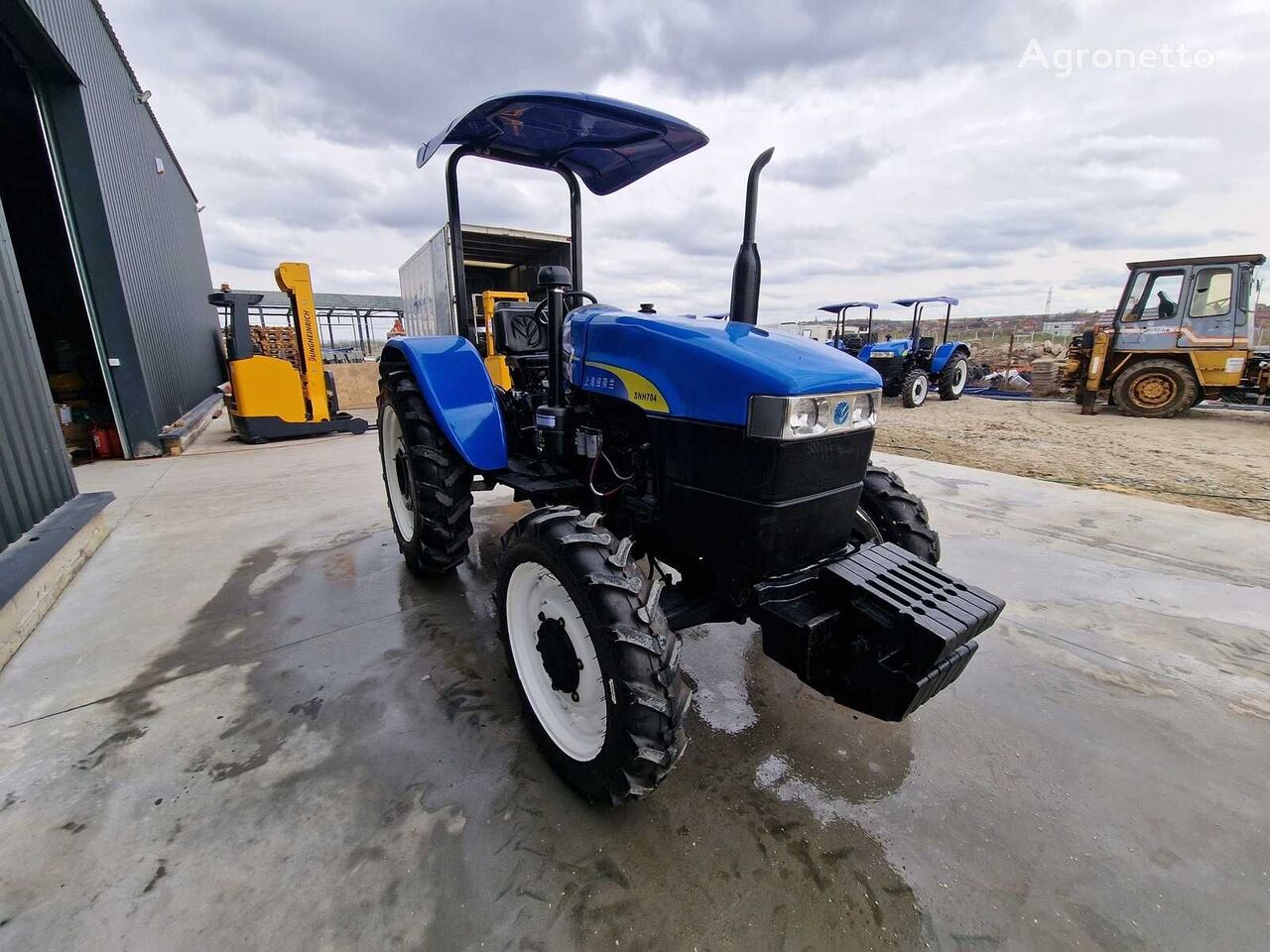 New Holland SNH 704 wheel tractor