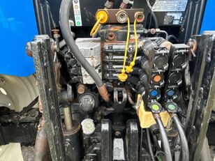 Продажба на колесен трактор New Holland T6080 - Изображение 36 | Agroline BG Колесен трактор New Holland T6080 | Изображение 36 - Agroline