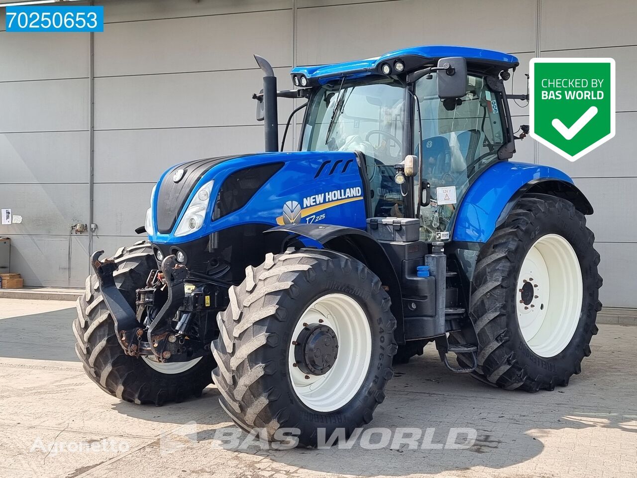 τροχοφόρο τρακτέρ New Holland T7.225 AC 4X4 Front PTO