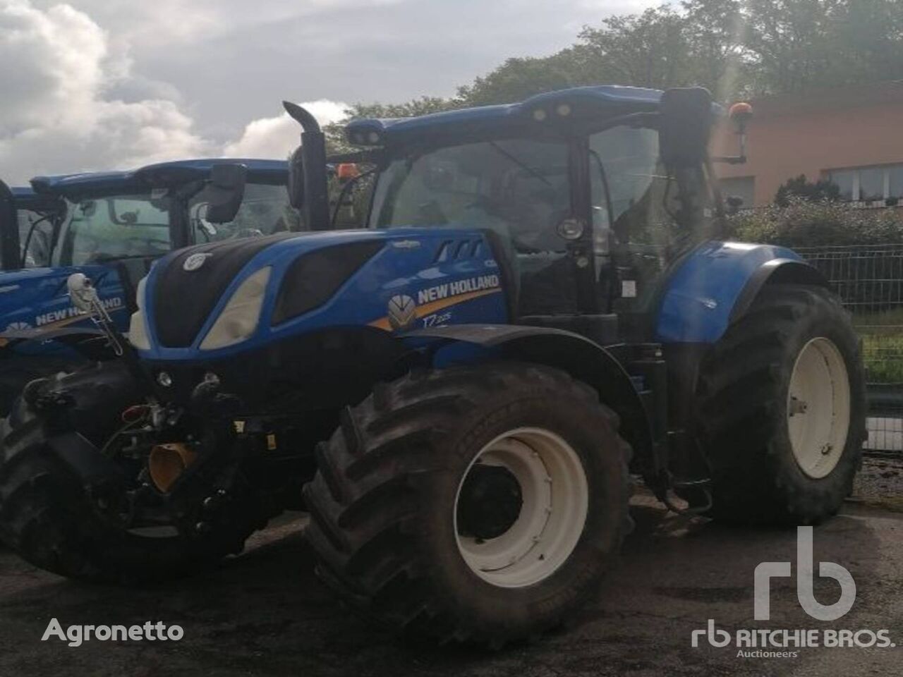 New Holland T7.225 AUTOCOMM Tracteur Agricole tractor de ruedas