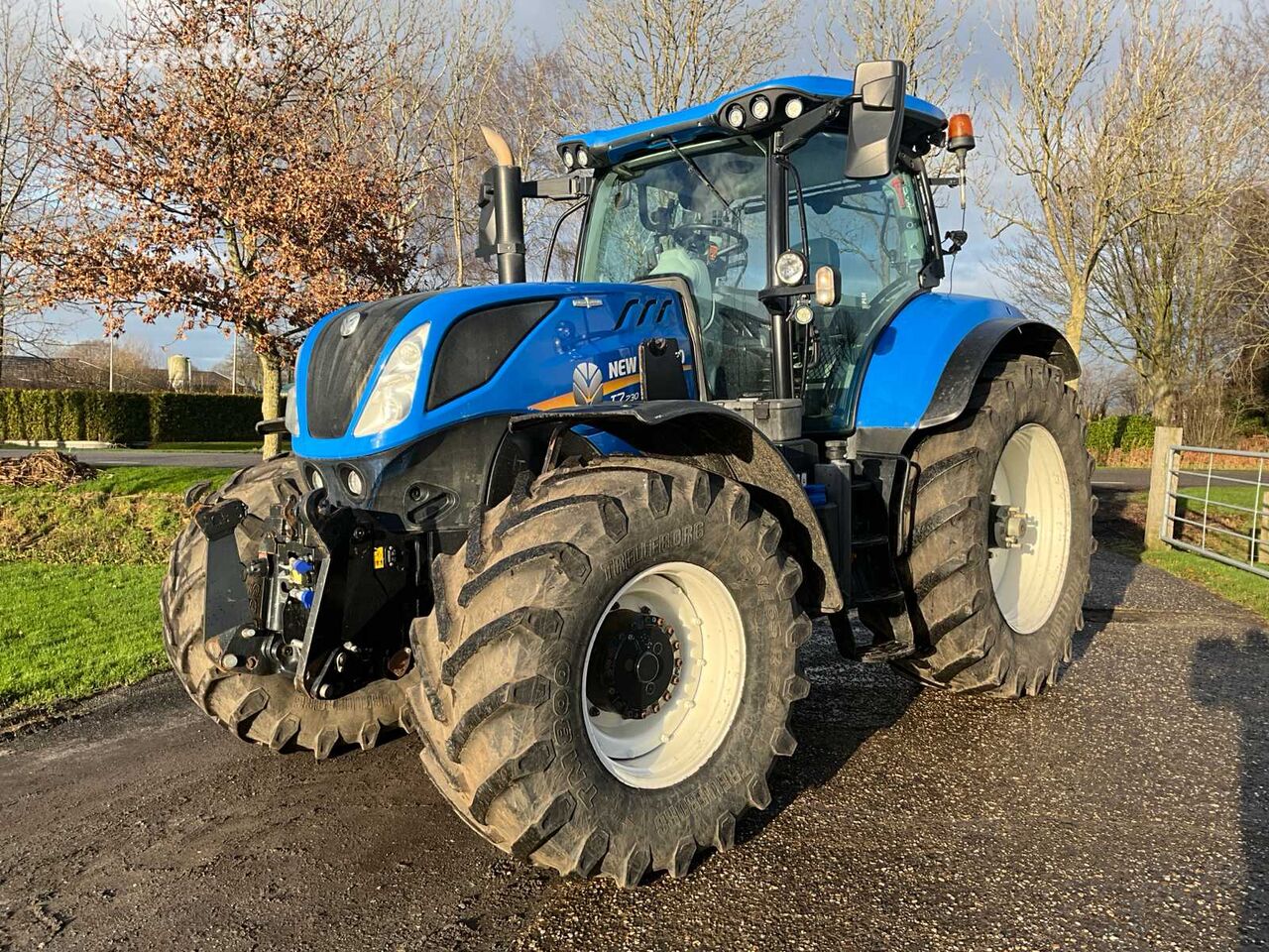 New Holland T7.230AC ホイールトラクター