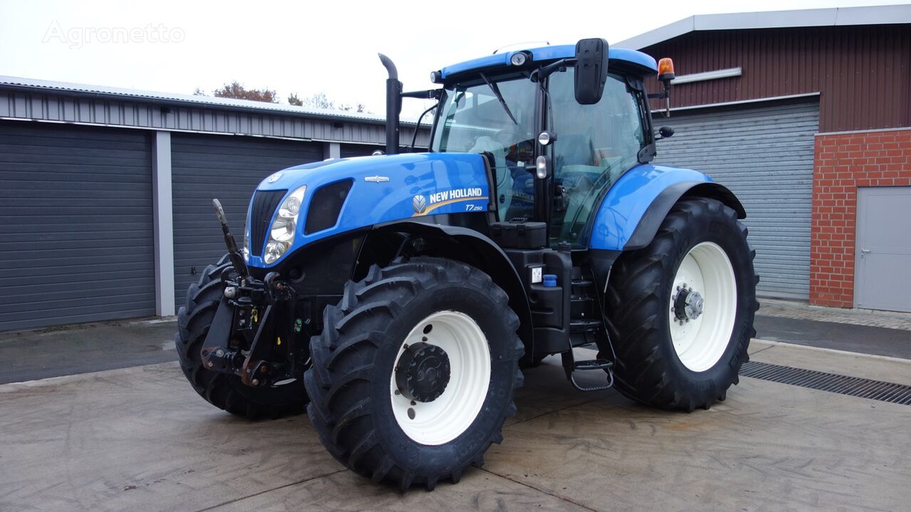 New Holland T7.250 Autocommand wheel tractor