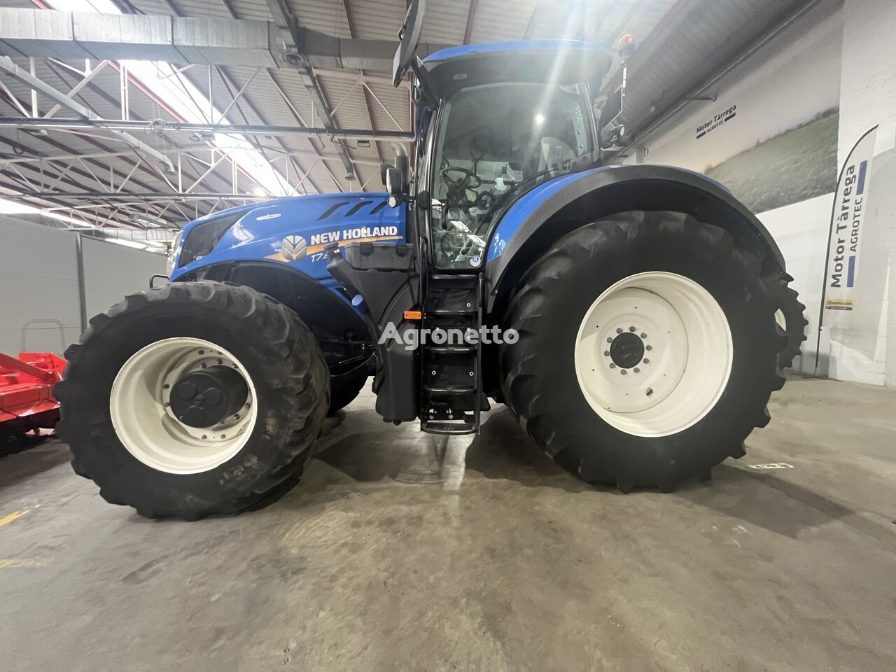 휠 트랙터 New Holland T7.275HD