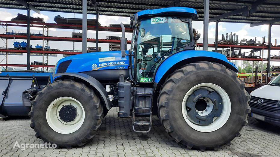 tracteur à roues New Holland T7060