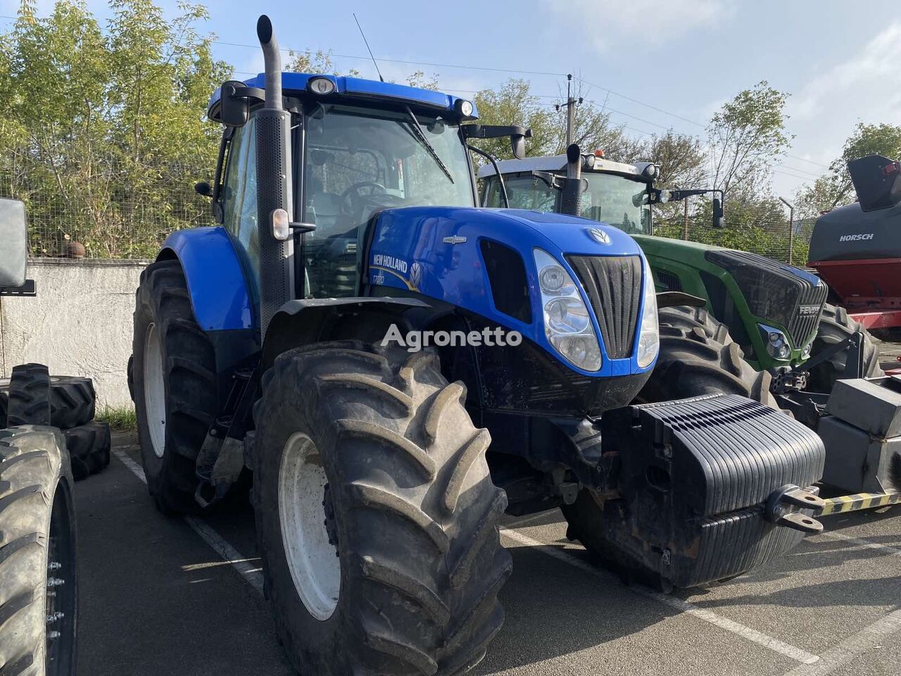 trator de rodas New Holland T7070