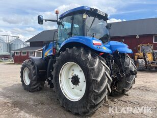 جرار بعجلات New Holland T8050